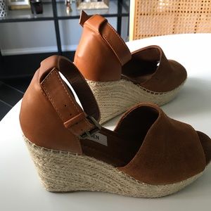 STEVE MADDEN JAYLEN WEDGE